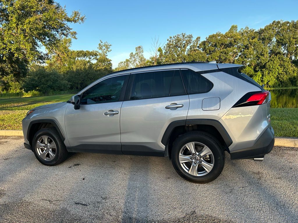 Thumbnail: 2022 Toyota RAV4 - 3
