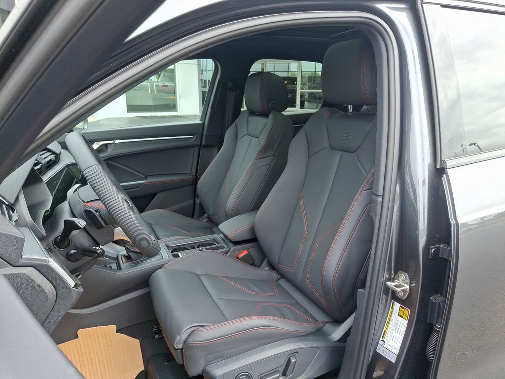 2025 Audi Q3  10