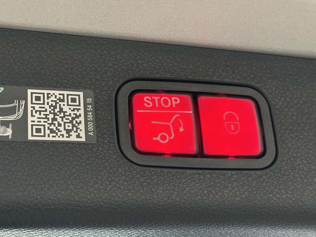 2025 Mercedes-Benz E-Class E 450 18