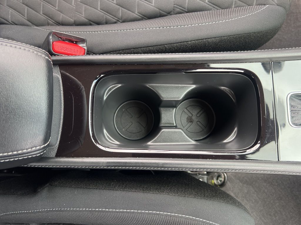 2022 Nissan Kicks SV photo