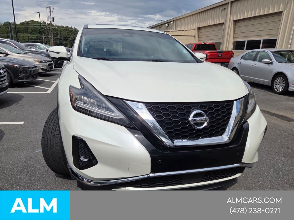 Used 2021 White Nissan SL image 20