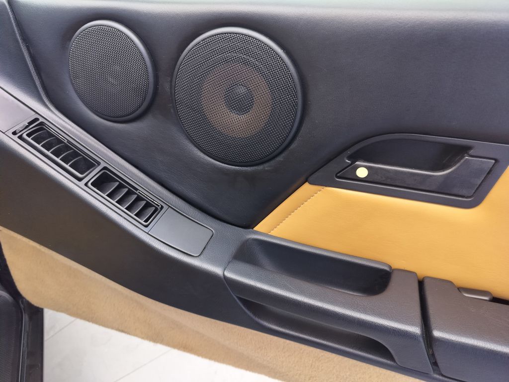 Thumbnail: 1988 Porsche 928 - 12