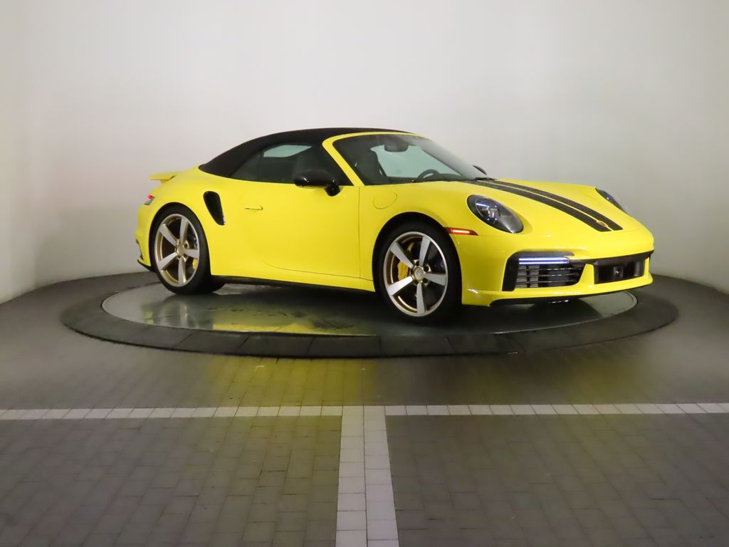 Thumbnail: 2023 Porsche 911 - 9