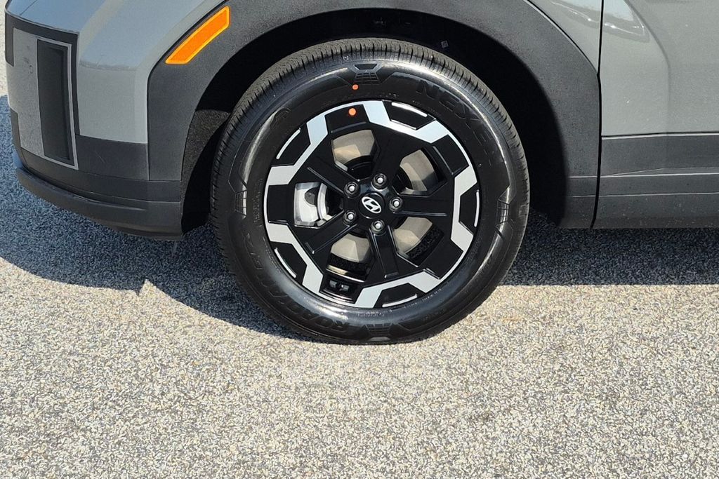 New 2027 Gray Hyundai SE image 12