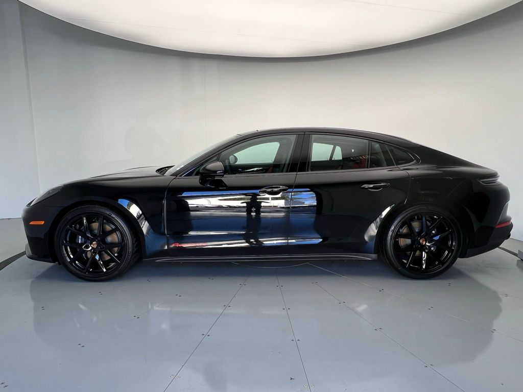 Thumbnail: 2025 Porsche Panamera - 2