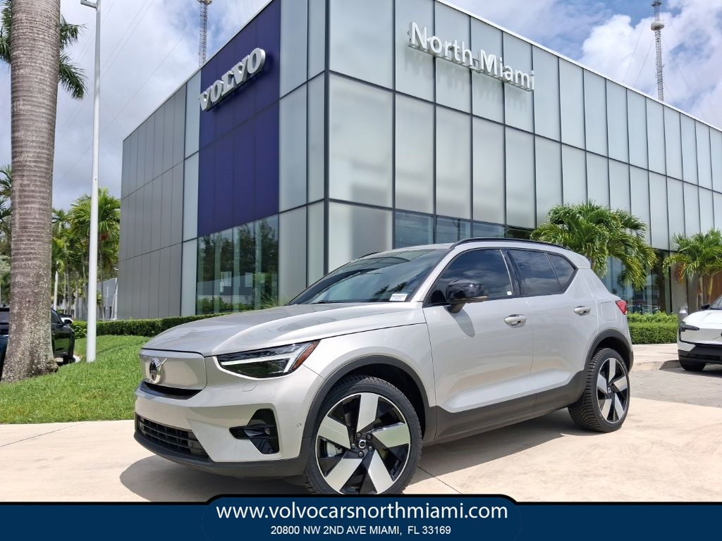 Silver Dawn Metallic 2023 Volvo XC40 Recharge Twin Ultimate eAWD SUV / Crossover All-Wheel Drive 1-Speed Automatic