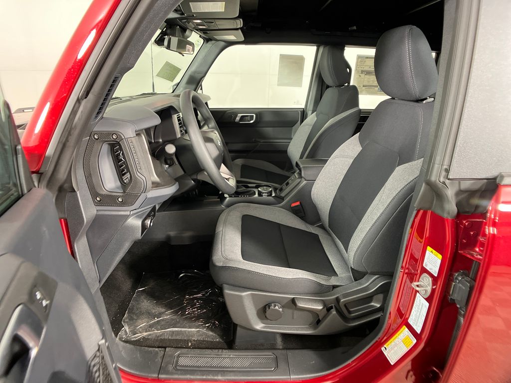 2025 Ford Bronco 4-Door Base - Photo 26