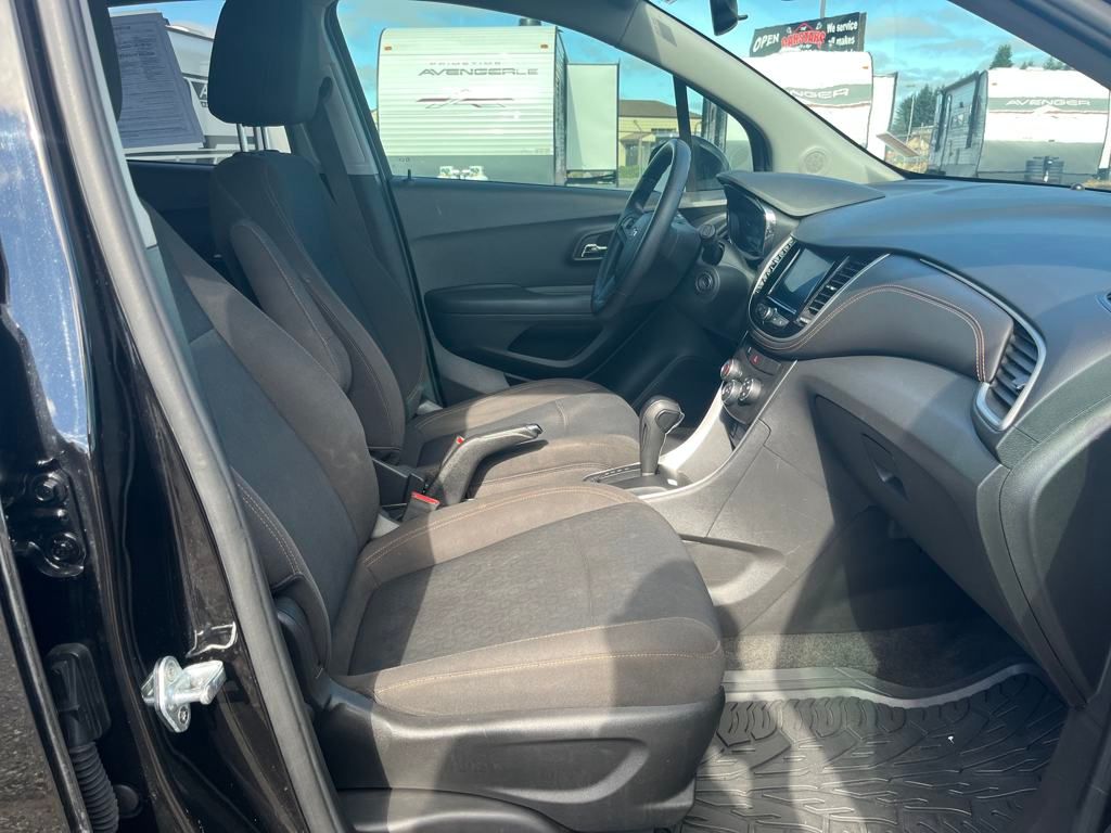2020 Mosaic Black Metallic Chevrolet Trax LS FWD SUV