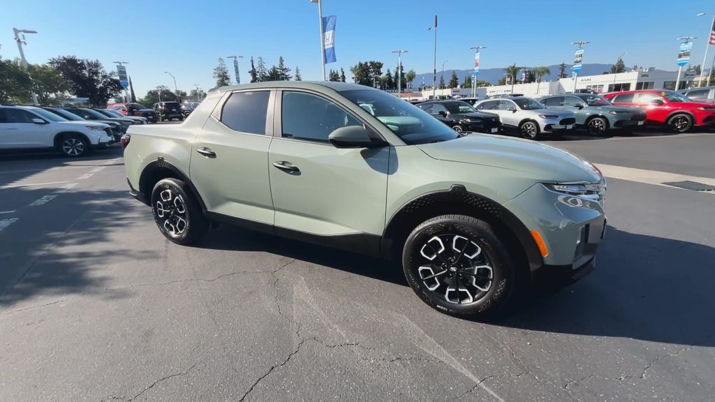 Thumbnail: 2023 Hyundai Santa Cruz - 2