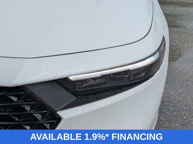Certified Used 2025 White Honda SE image 10