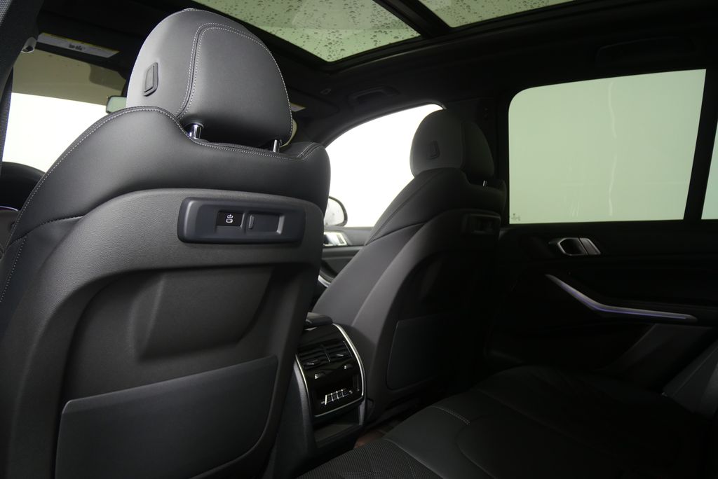 Thumbnail: 2023 BMW X5 - 16