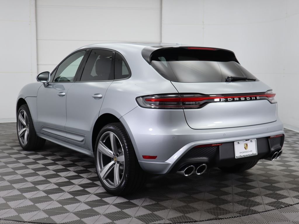 Thumbnail: 2024 Porsche Macan - 3