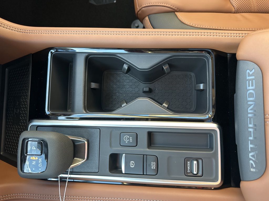 2025 Boulder Gray Pearl Nissan Pathfinder Platinum FWD SUV