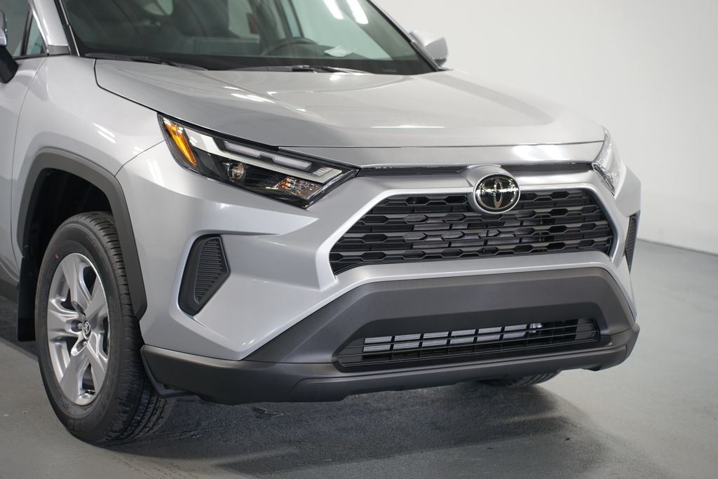 Thumbnail: 2025 Toyota RAV4 - 4