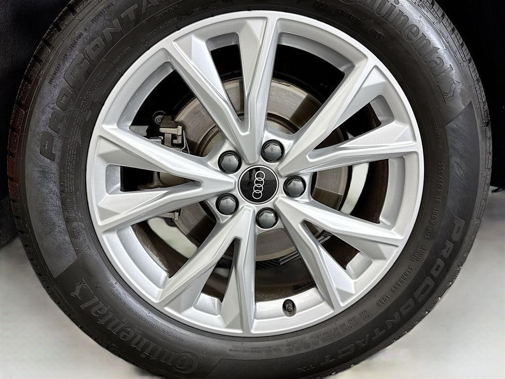 Thumbnail: 2025 Audi Q3 - 29