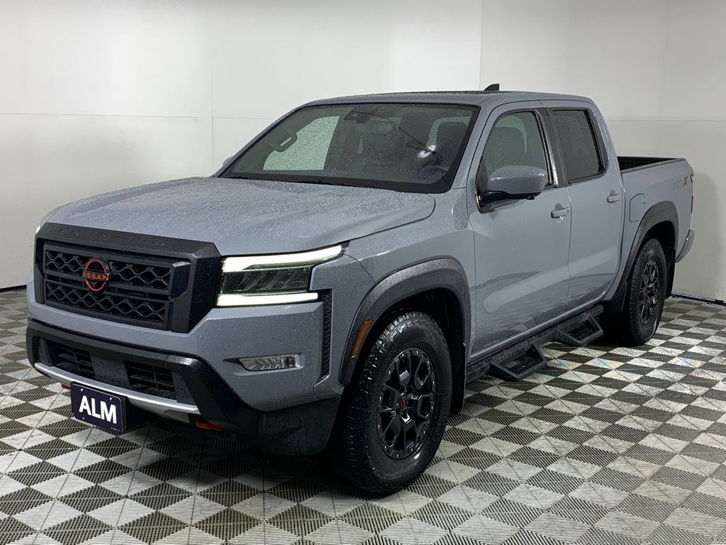 2022 Nissan Frontier PRO-X photo 2