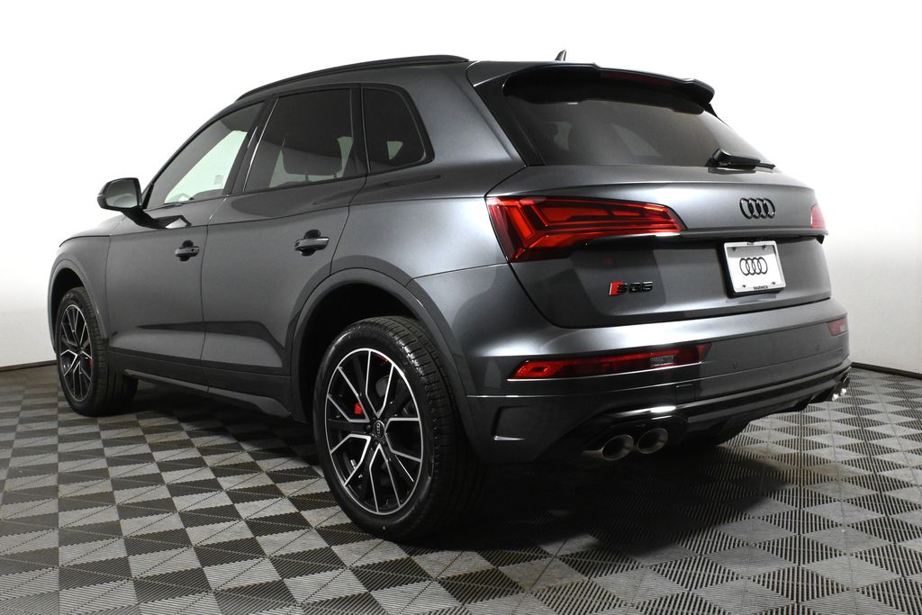 2025 Audi SQ5  5