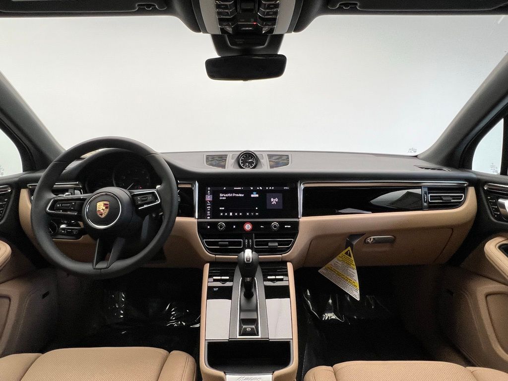 Thumbnail: 2025 Porsche Macan - 6