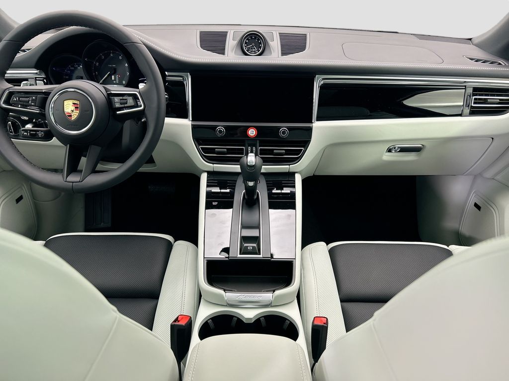 Thumbnail: 2026 Porsche Macan - 16