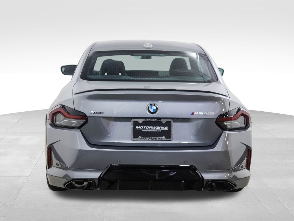 Thumbnail: 2026 BMW 2 Series - 4