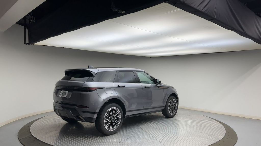 2025 Land Rover Range Rover Evoque Dynamic 8