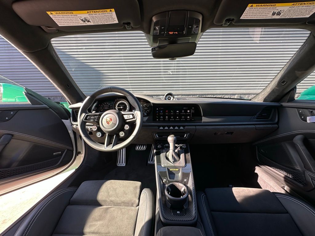 Thumbnail: 2025 Porsche 911 - 6