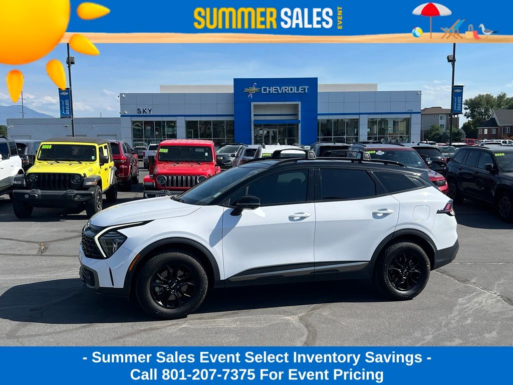 Glacier White Pearl/Ebony Black Roof 2024 Kia Sportage SUV / Crossover All-Wheel Drive 8-Speed Automatic