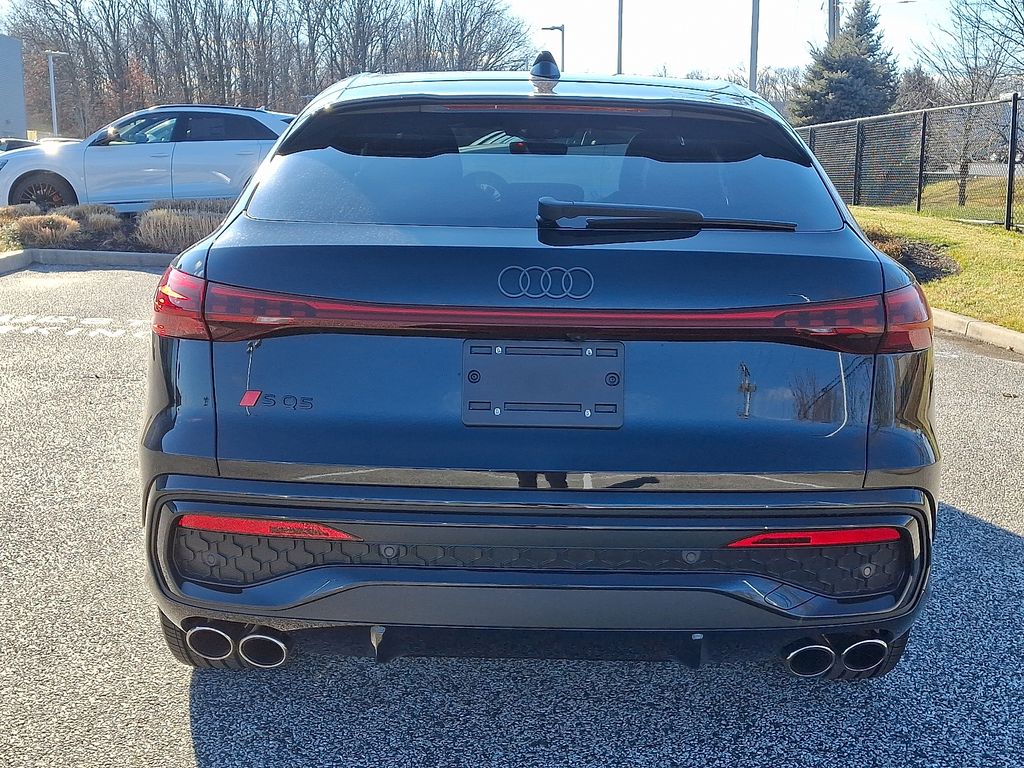 Thumbnail: 2025 Audi SQ5 - 5