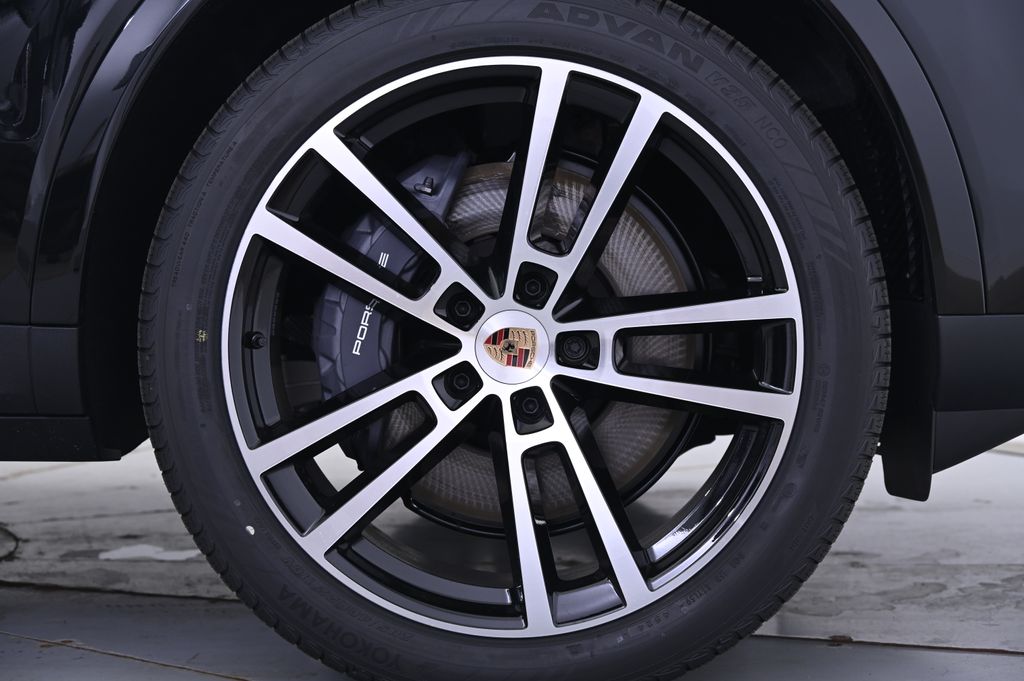 Thumbnail: 2025 Porsche Cayenne - 14