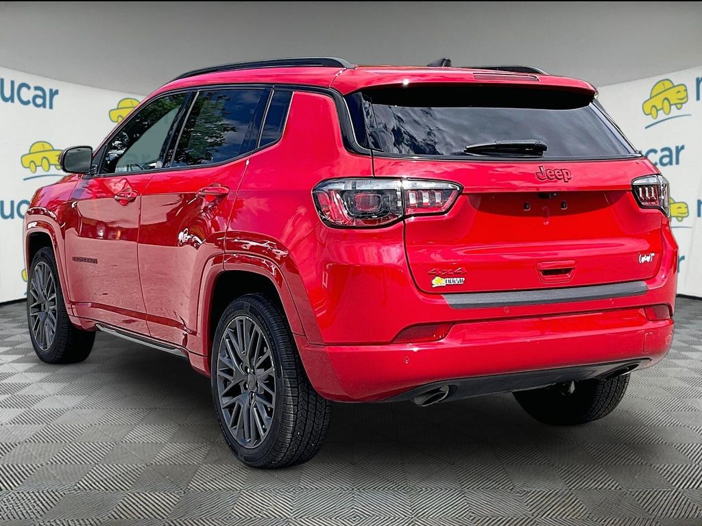 2023 Jeep Compass — photo 4