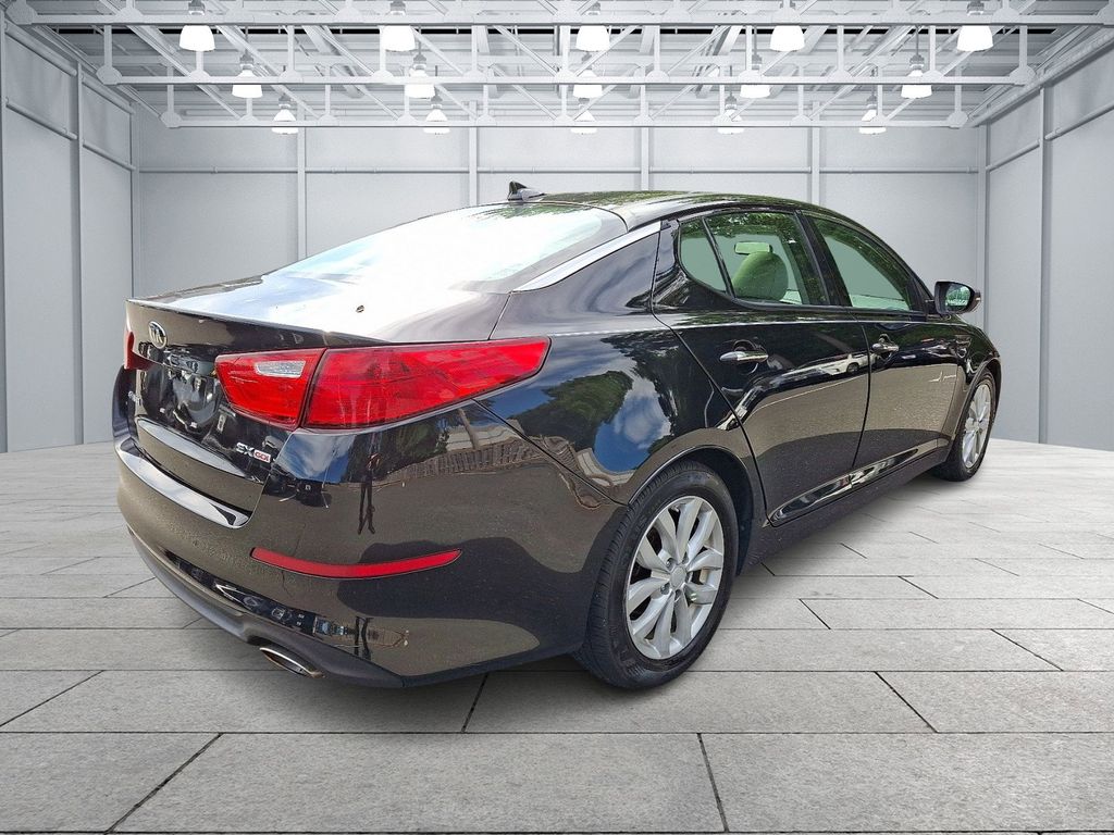 Thumbnail: 2015 Kia Optima - 4
