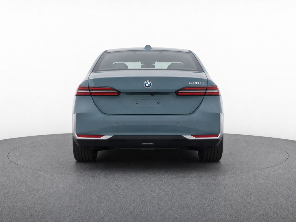 Thumbnail: 2026 BMW 5 Series - 31
