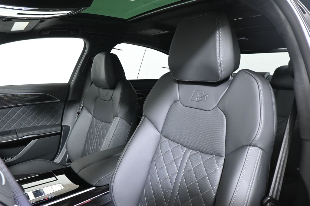 Thumbnail: 2026 Audi S8 - 16