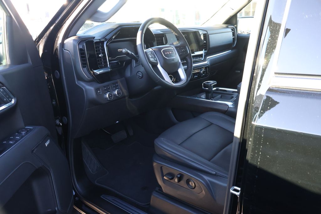 Thumbnail: 2025 GMC Sierra 1500 - 13