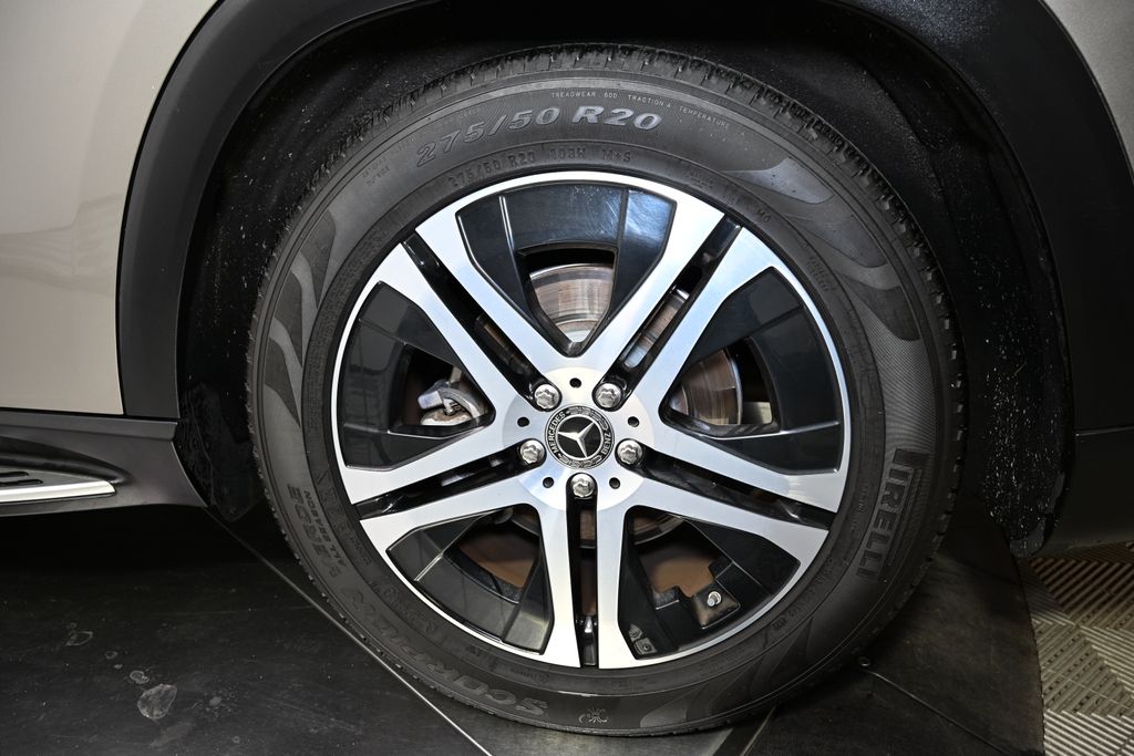 2020 Mercedes-Benz GLS 450 4MATIC 12