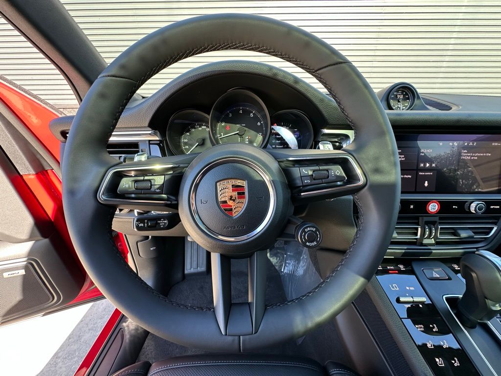 Thumbnail: 2026 Porsche Macan - 15