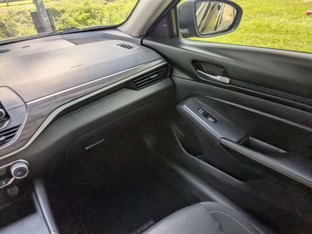 Used 2025 Nissan Altima Sedan