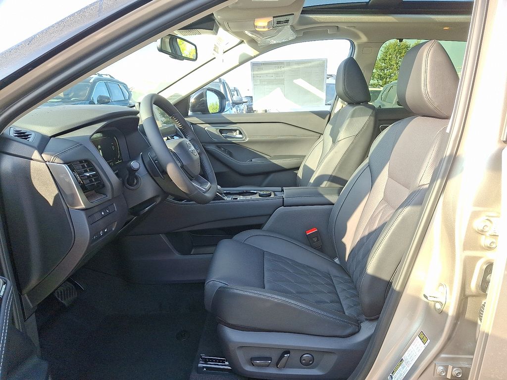 Thumbnail: 2026 Nissan Rogue - 5