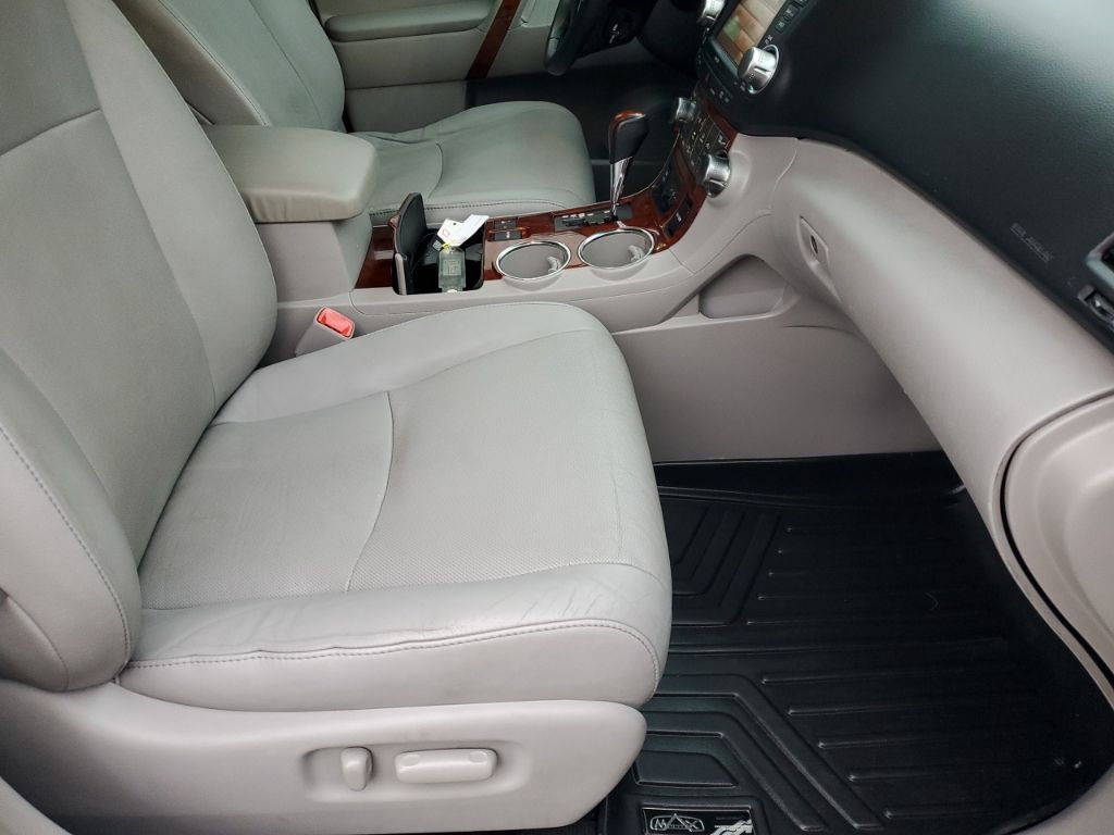 Used Car 2012 Toyota Highlander  Limited For Sale Under $12,000 In Austin, Texas