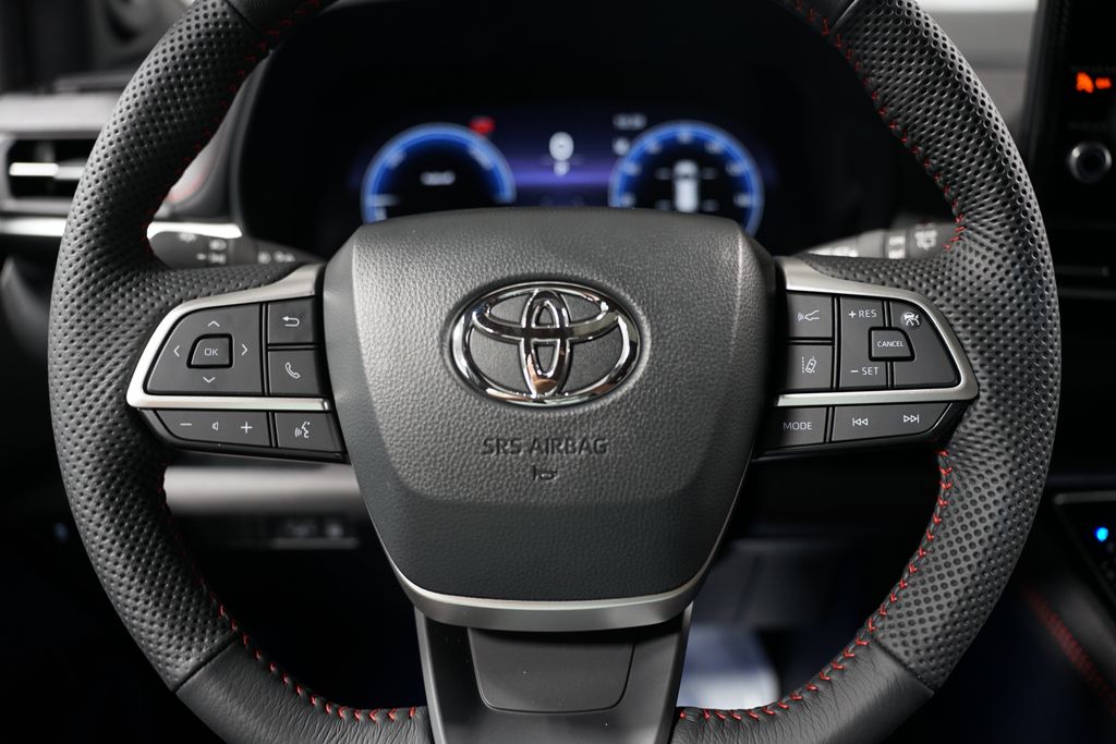 2025 Toyota Sienna XSE 12