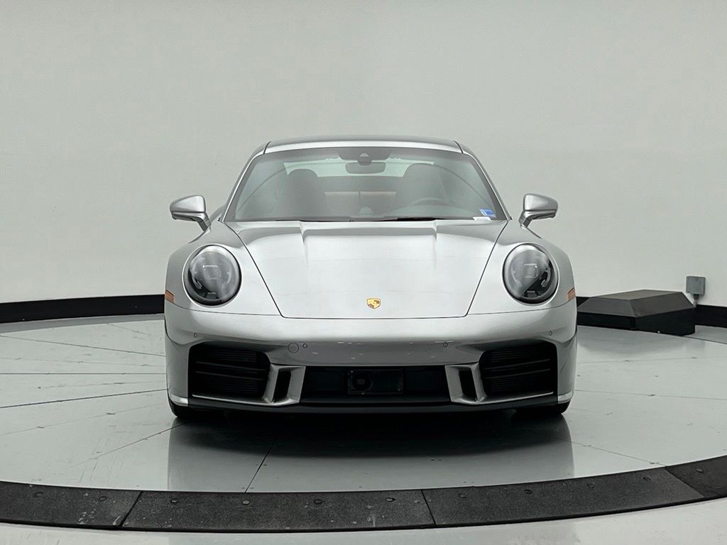 Thumbnail: 2025 Porsche 911 - 6