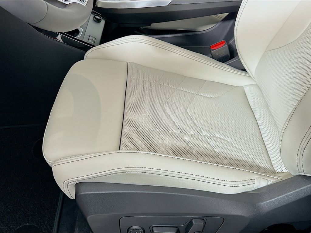 Thumbnail: 2026 BMW X2 - 21