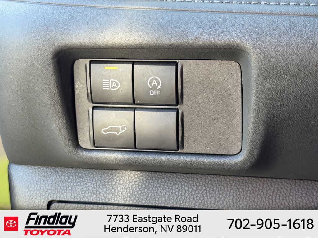 Used 2024 Toyota Highlander SUV