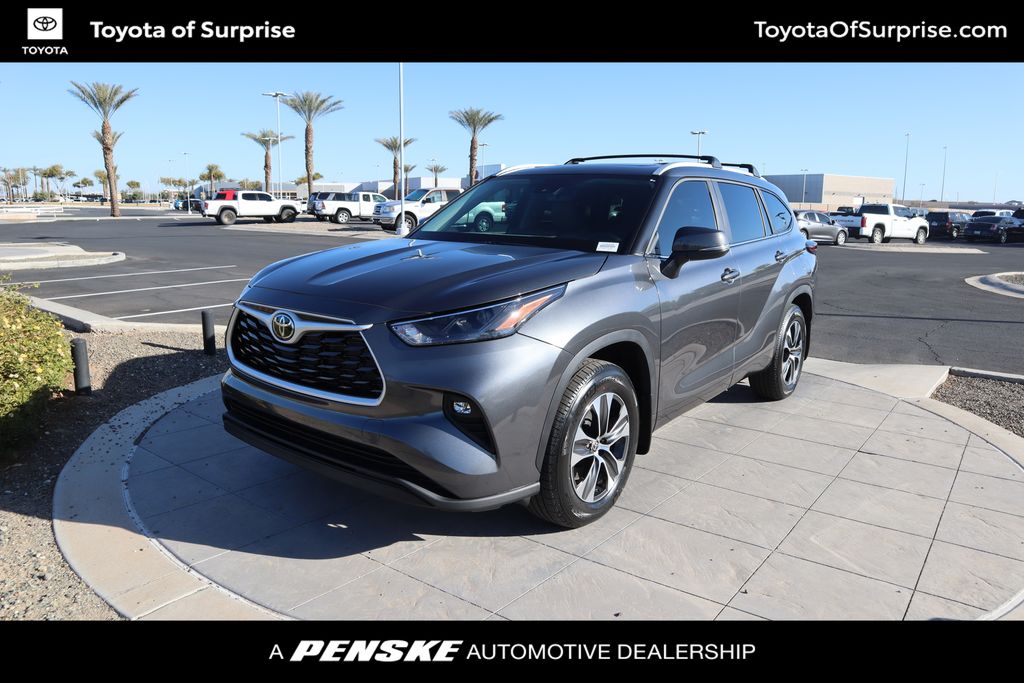 2025 Toyota Highlander XLE -
                Surprise, AZ