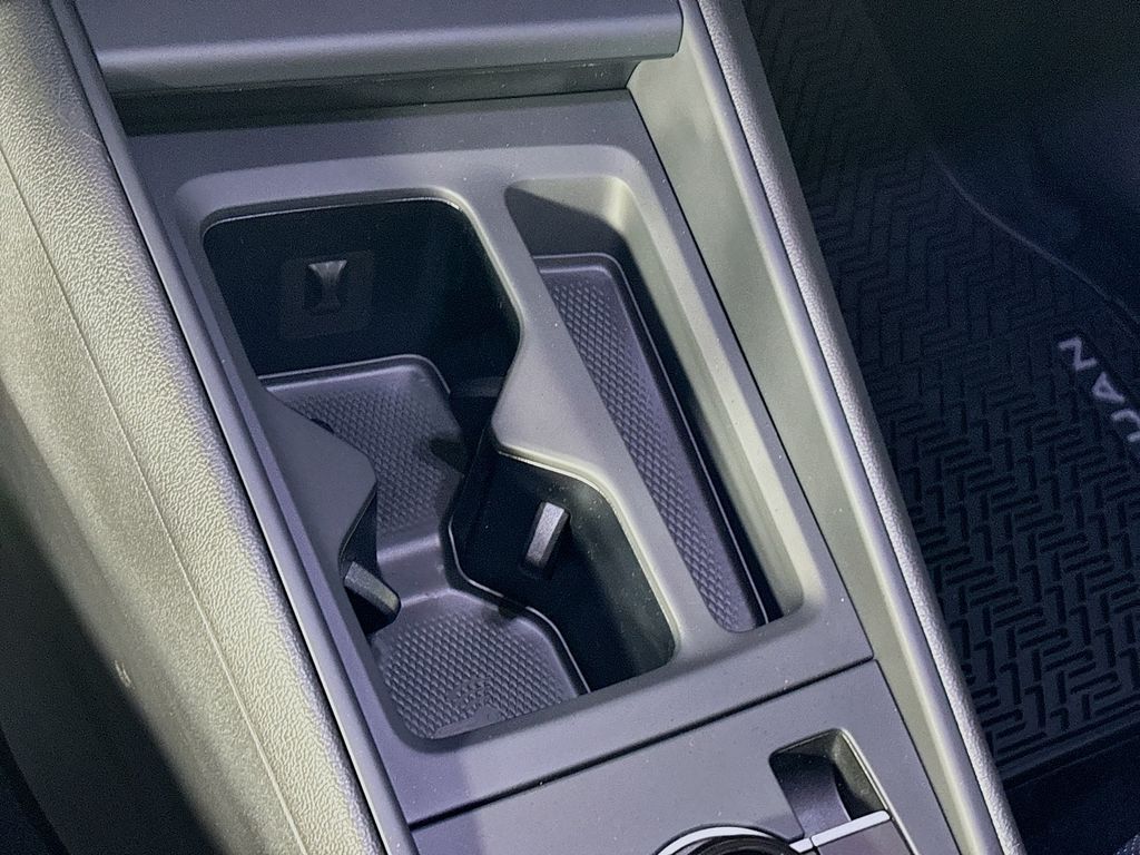 2025 Volkswagen Tiguan 2.0T SE R-Line Black