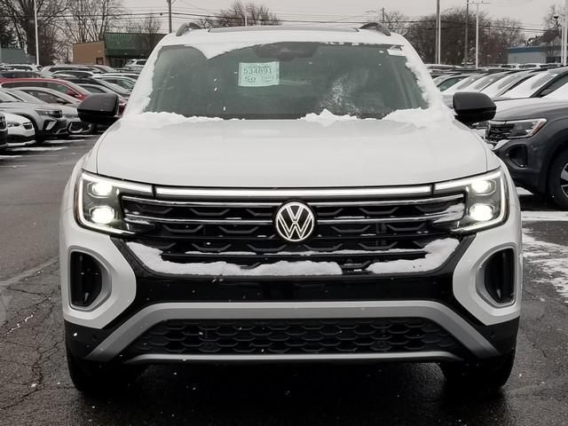 new 2026 Volkswagen Atlas car, priced at $51,828