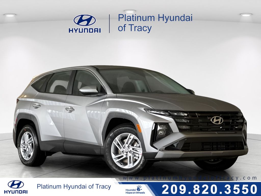 Shimmering Silver 2026 Hyundai Tucson SUV / Crossover Front-Wheel Drive 8-Speed Automatic