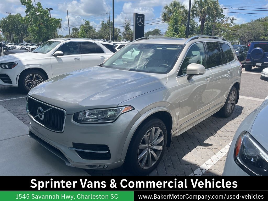2016 Volvo XC90 T6 Momentum AWD