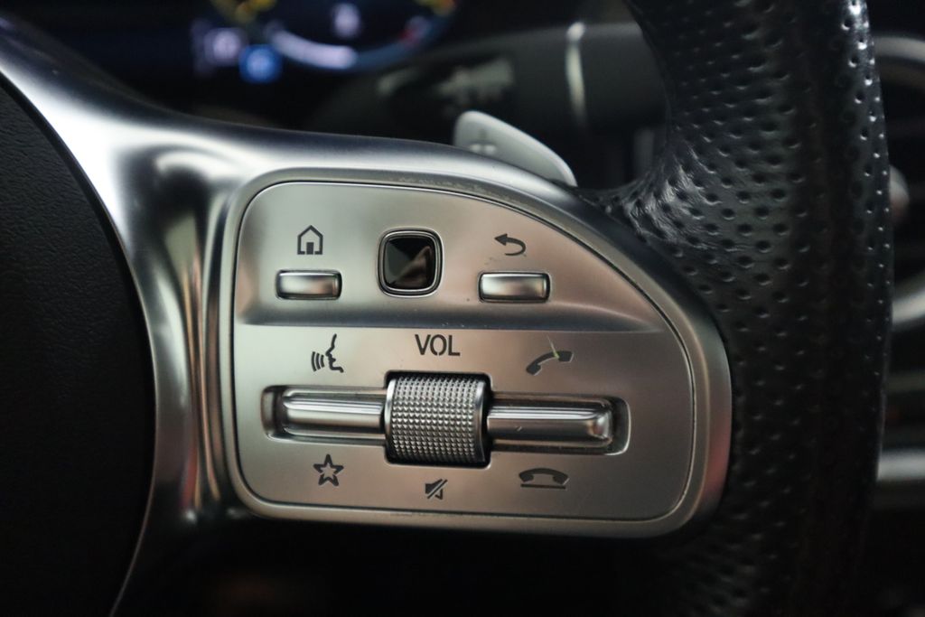 2021 Mercedes-Benz GLC 300 12
