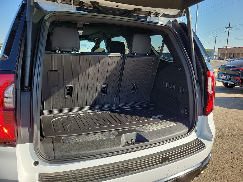 2026 GMC Yukon AT4 White at Brown Buick GMC